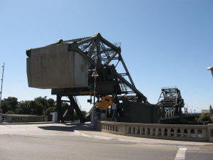 We saw so many kinds of bridges. Here's one in Walnut Grove. The big cement block on each end serves as a counterweight for raising the bridge.